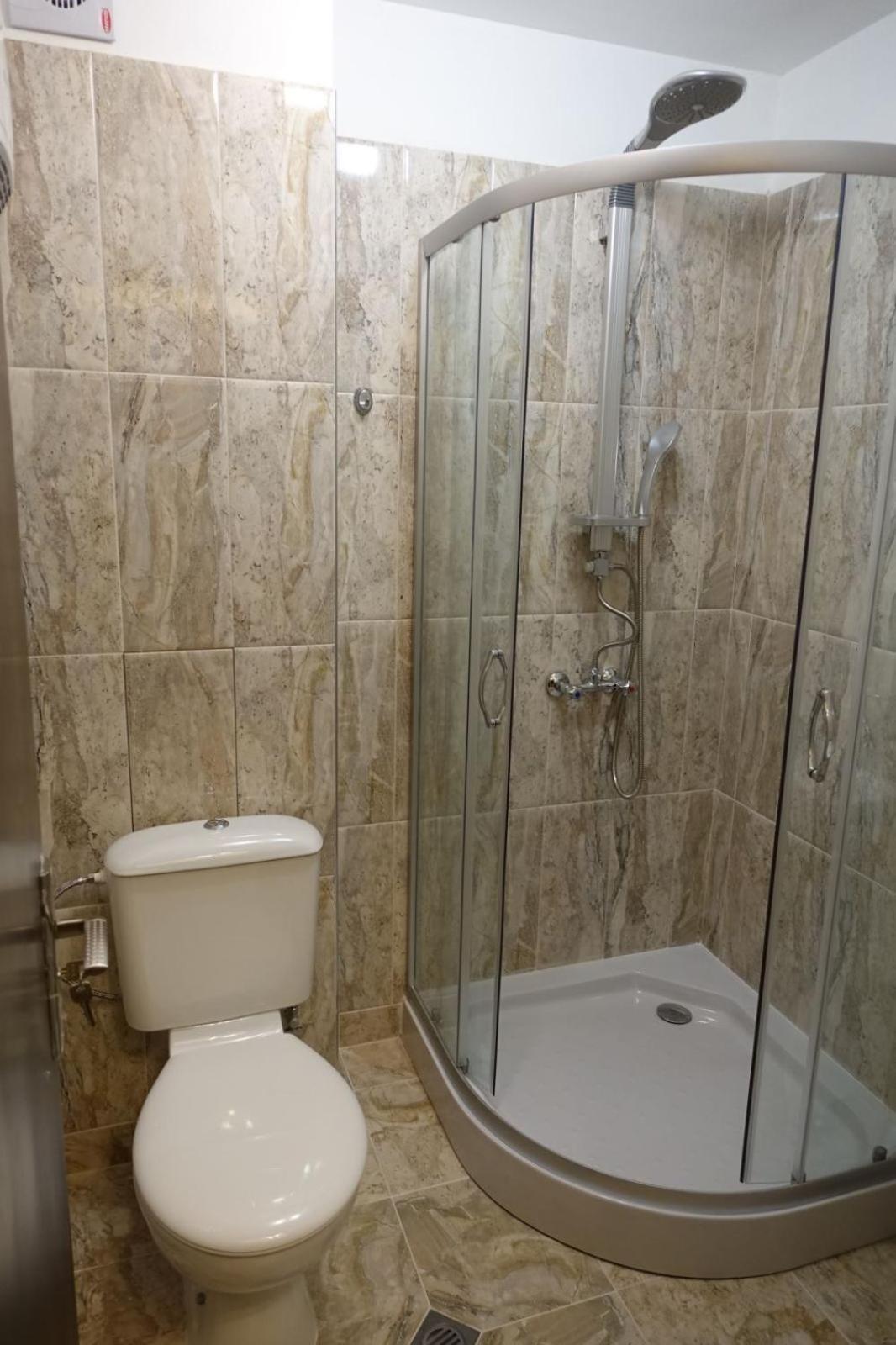 ספרבה בניה Enis Hotel С Минерален Басейн מראה חיצוני תמונה